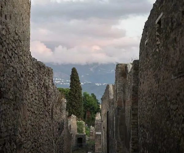 別荘 Travel ポンペイ